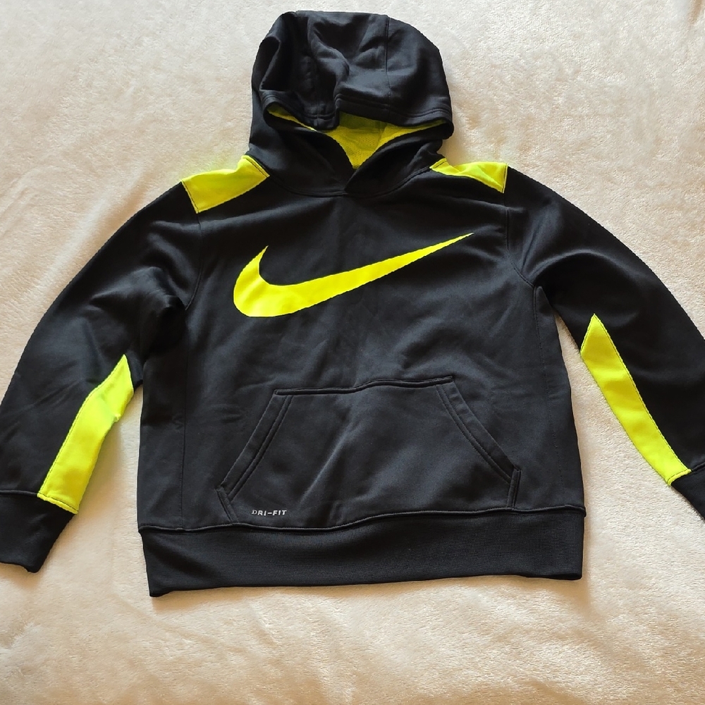 Nike Hoodie in Black and Neon Yellow